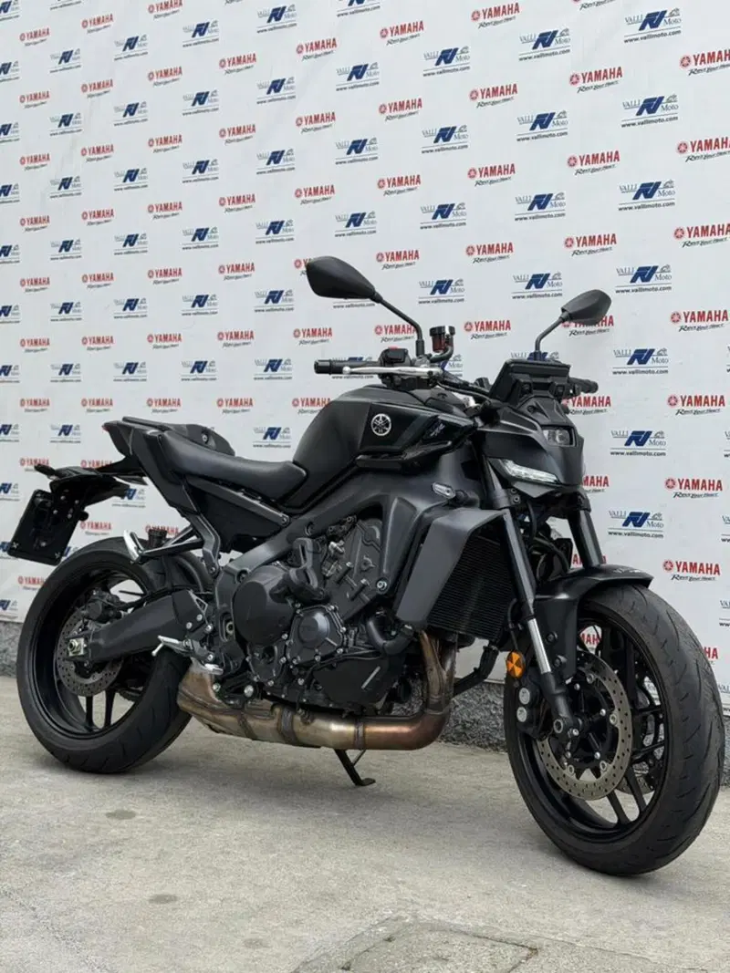 Yamaha MT-09 Y-AMT (2024 - 26) (2)
