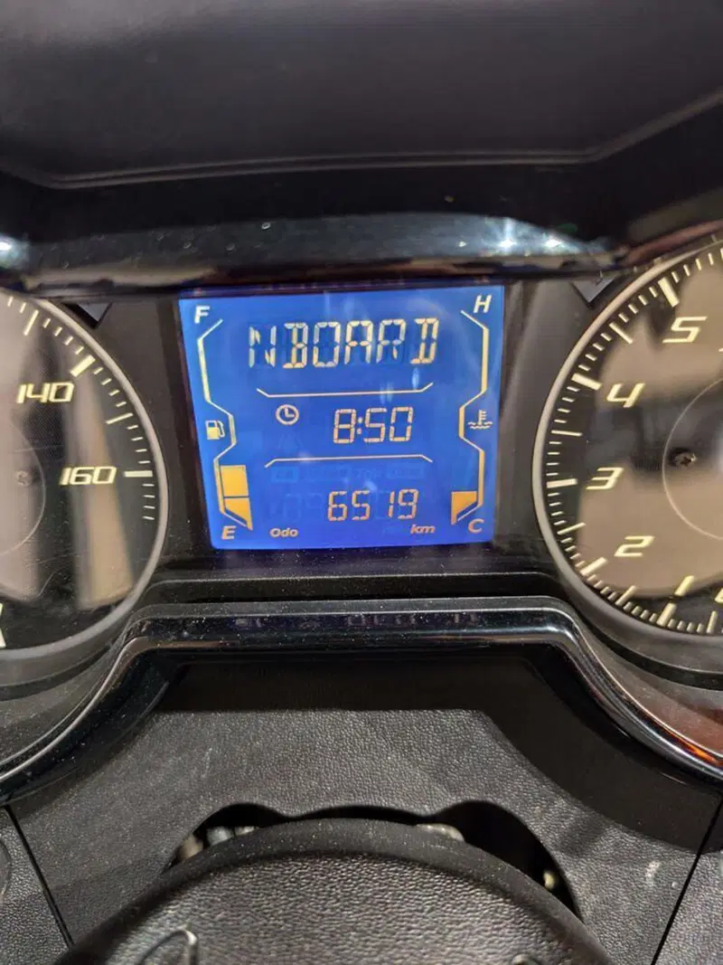 Yamaha X-Max 300 Tech Max (2021 - 24) (2)