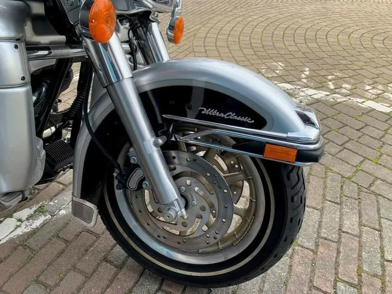 Harley-Davidson 1450 Electra Glide Ultra Classic (2003 - 05) - FLHTCUI (11)