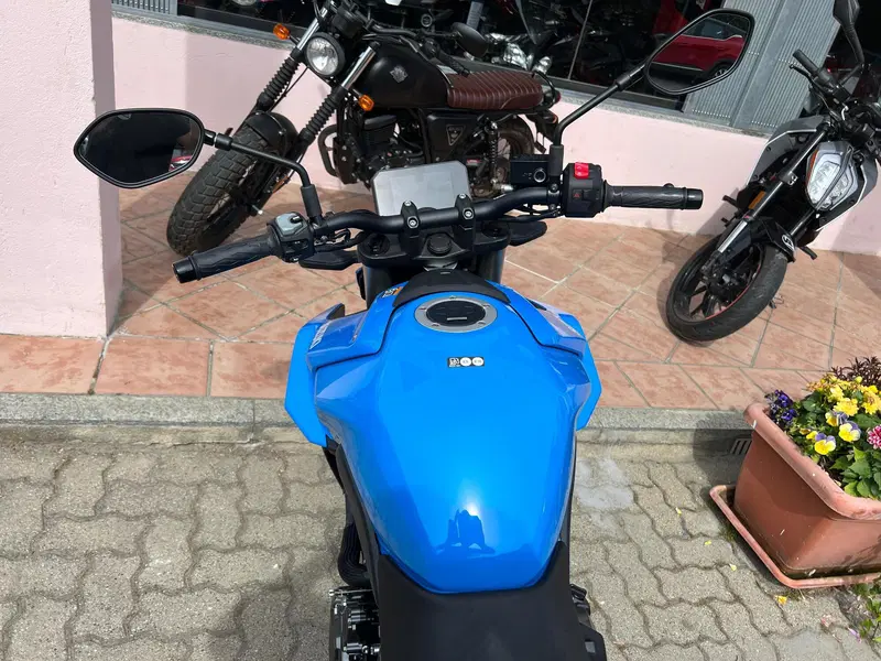 Suzuki GSX-8S (2025 - 26) (4)
