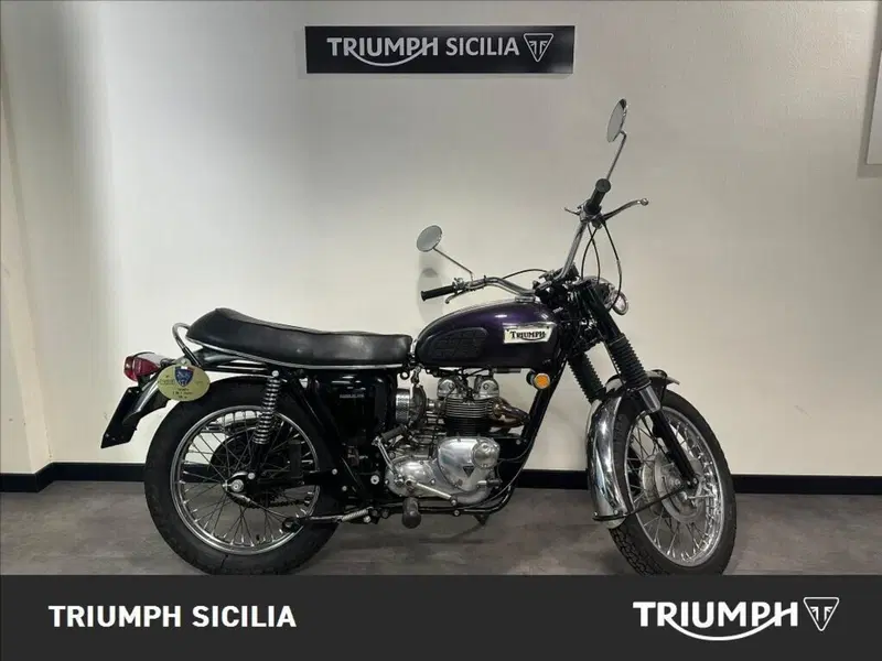 Triumph Trophy 900