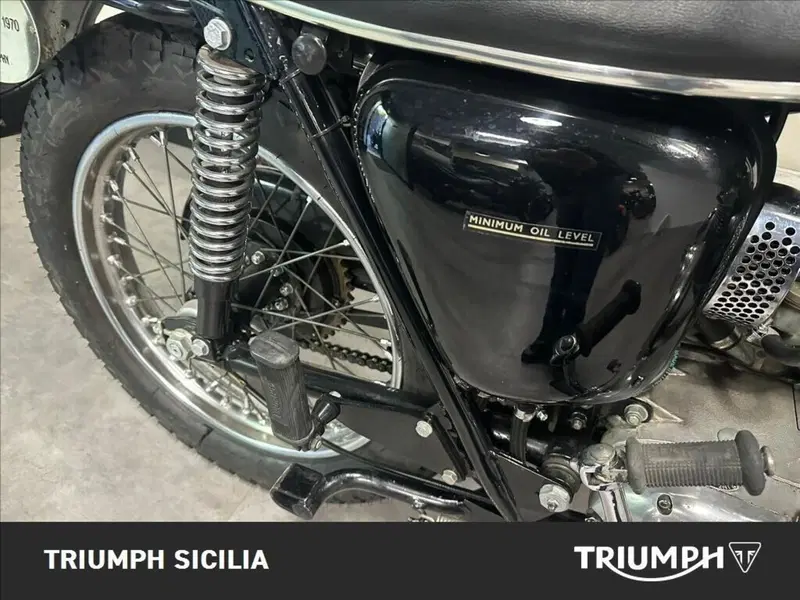 Triumph Trophy 900 (17)
