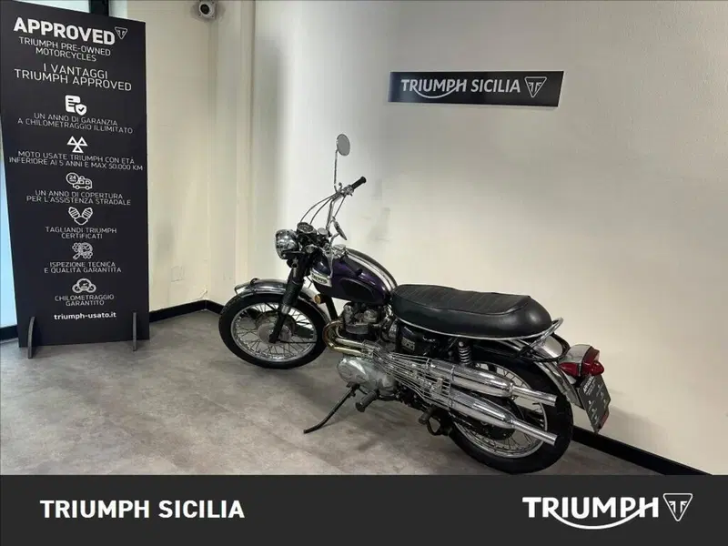 Triumph Trophy 900 (6)