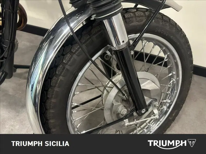 Triumph Trophy 900 (18)
