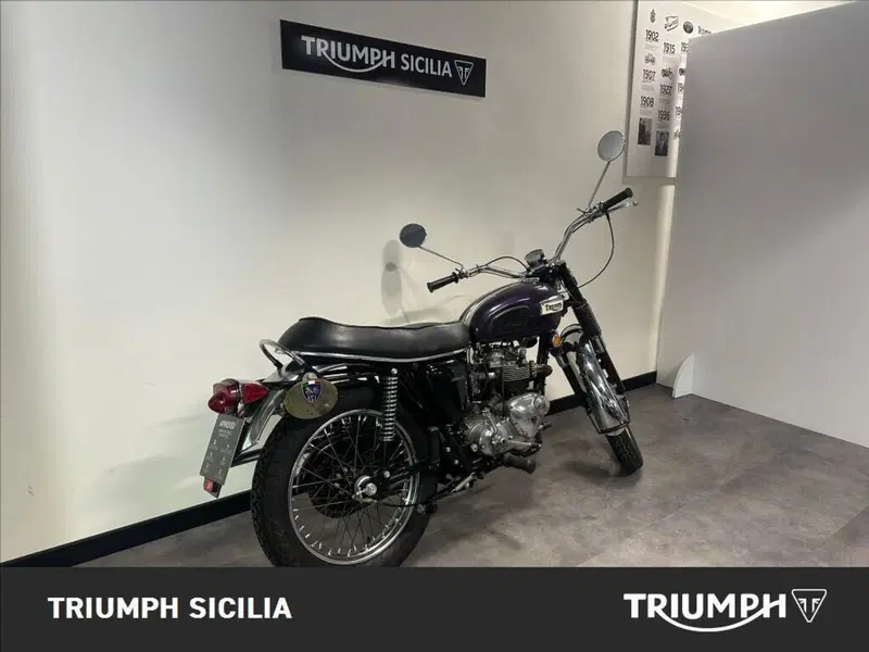 Triumph Trophy 900 (3)