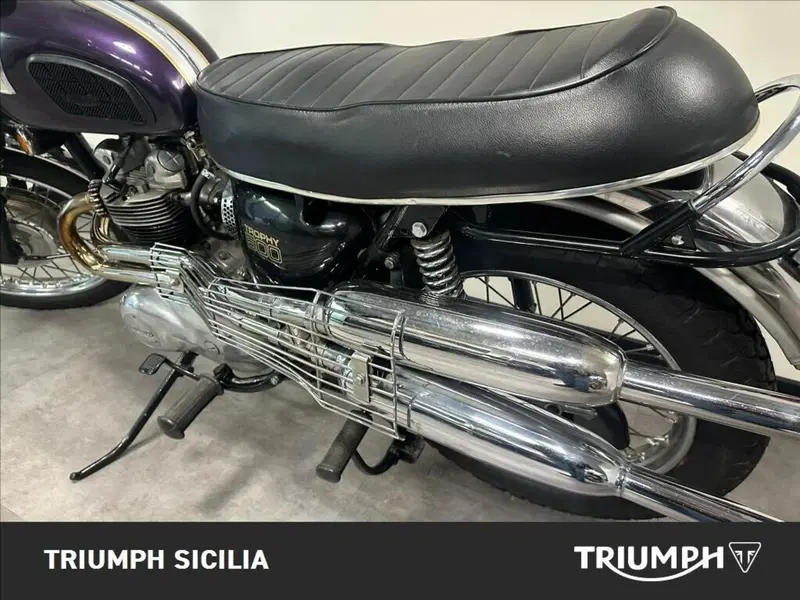 Triumph Trophy 900 (15)