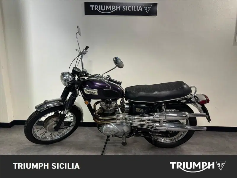 Triumph Trophy 900 (4)