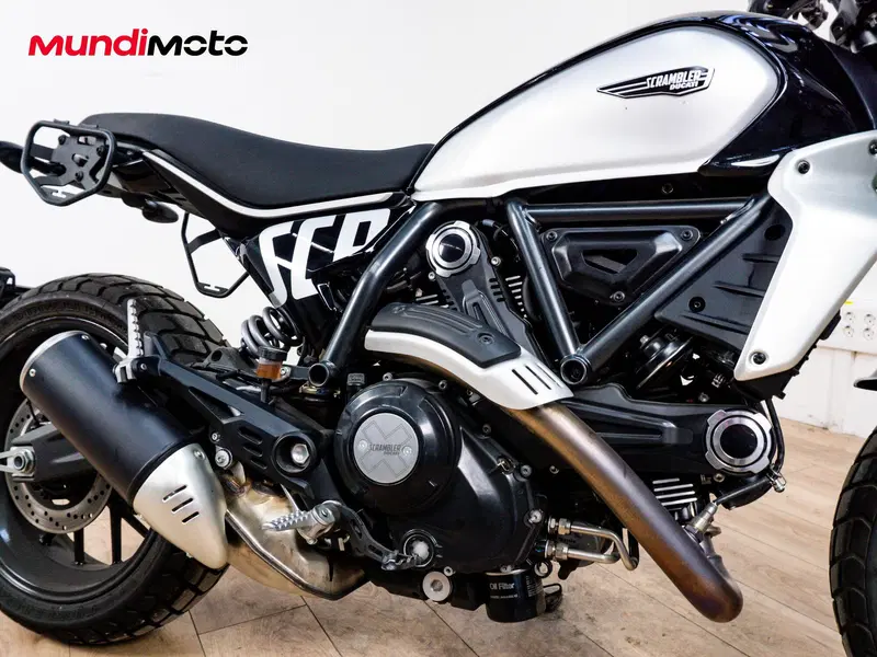 Ducati Scrambler 800 Icon Dark (2025 - 26) (4)