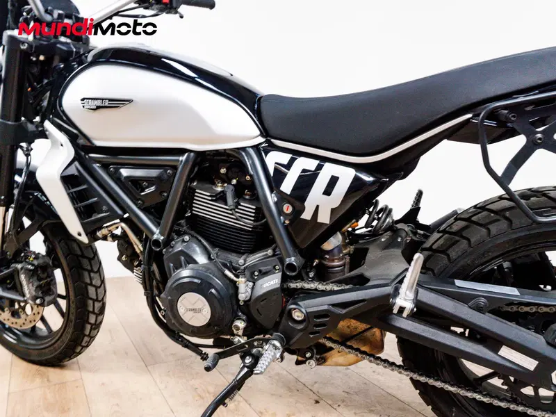 Ducati Scrambler 800 Icon Dark (2025 - 26) (8)