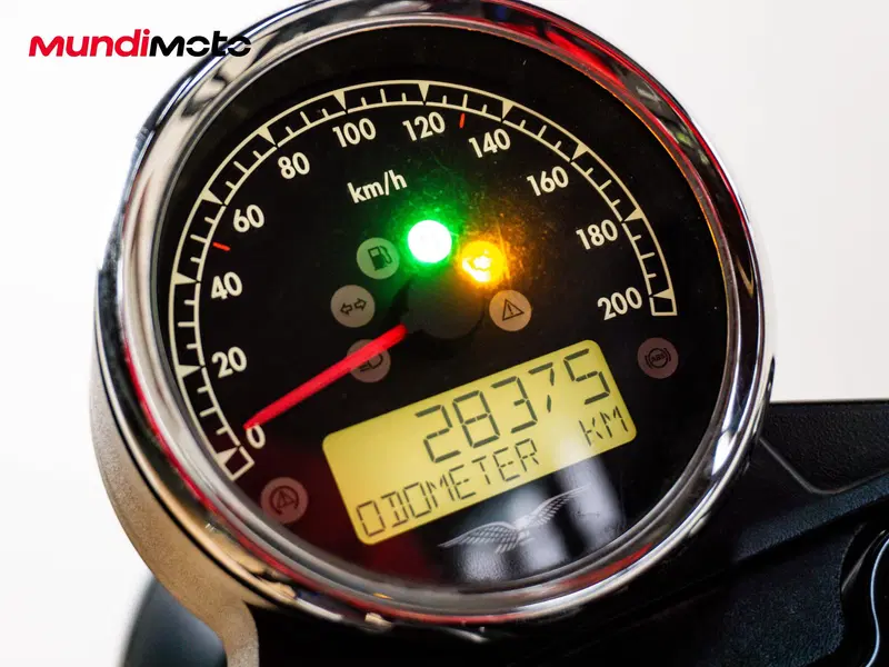 Moto Guzzi V7 III Stone (2017 - 20) (12)