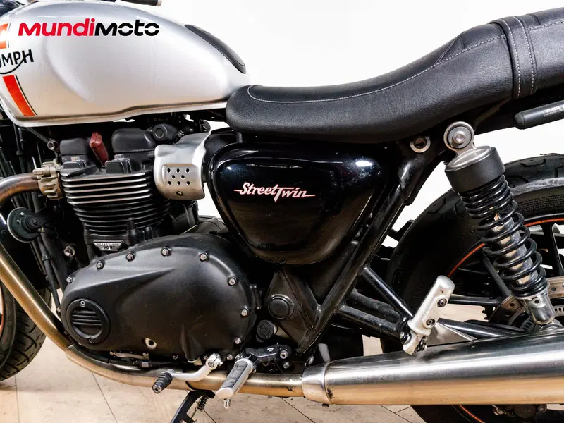 Triumph Street Twin 900 (2017 - 18) (10)