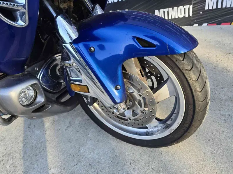 Honda GL 1800 Gold Wing (2000 - 05) (4)