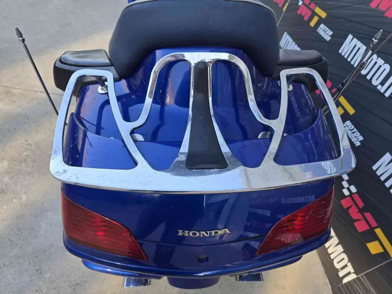 Honda GL 1800 Gold Wing (2000 - 05) (13)