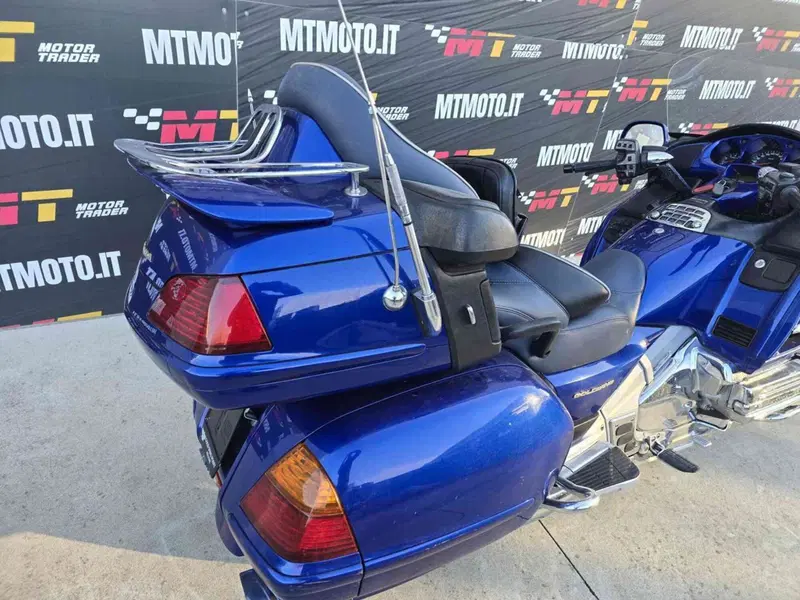 Honda GL 1800 Gold Wing (2000 - 05) (7)