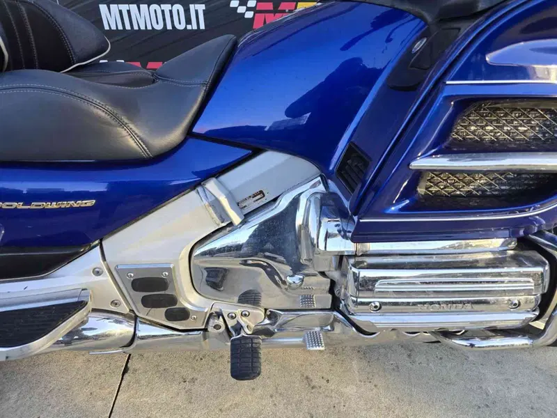 Honda GL 1800 Gold Wing (2000 - 05) (5)