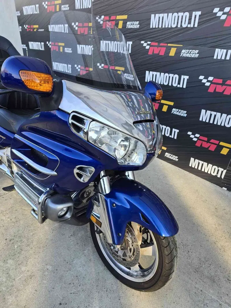Honda GL 1800 Gold Wing (2000 - 05) (8)