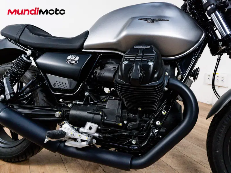 Moto Guzzi V7 850 Stone Special Abs (2021) (4)