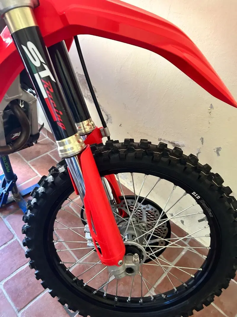 Honda CRF 250R (2023) (5)
