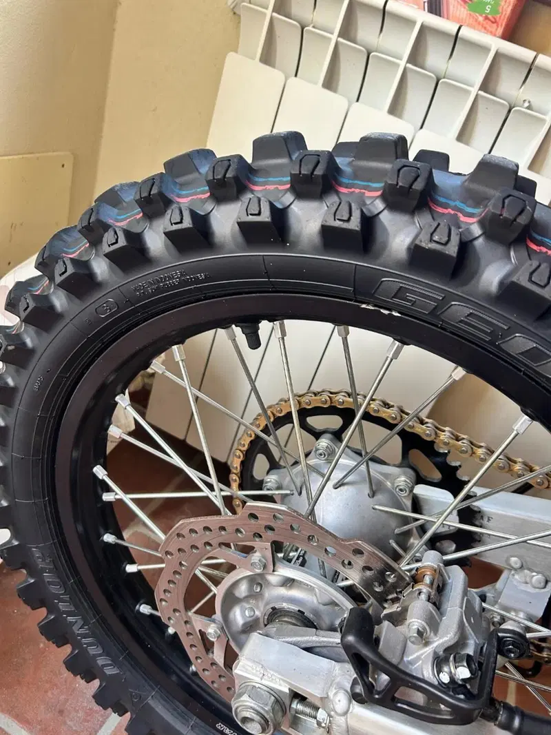 Honda CRF 250R (2023) (7)