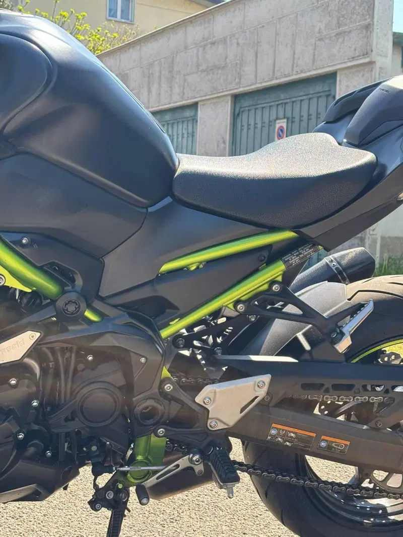 Kawasaki Z 900 Performance (2021 - 24) (8)