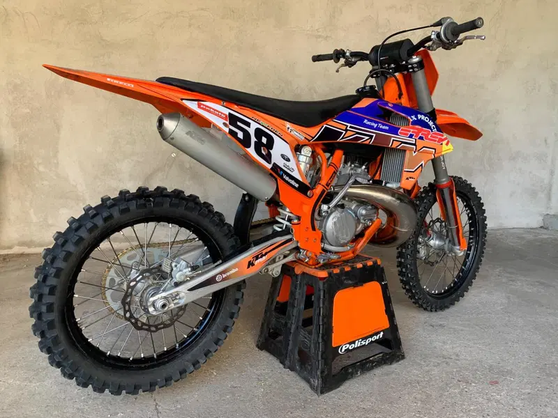 KTM 250 SX (2022) (4)