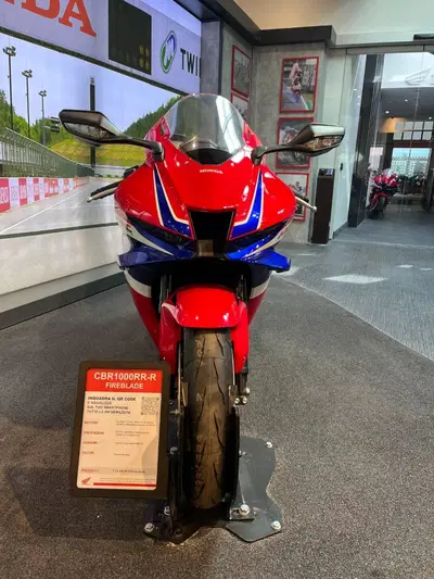 Honda CBR 1000 RR-R Fireblade (2024 - 26) nuova