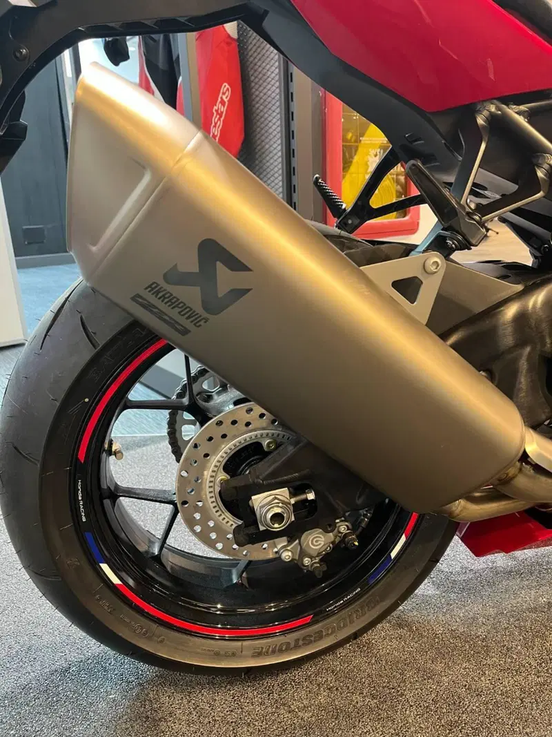 Honda CBR 1000 RR-R Fireblade SP (2024 - 26) (5)