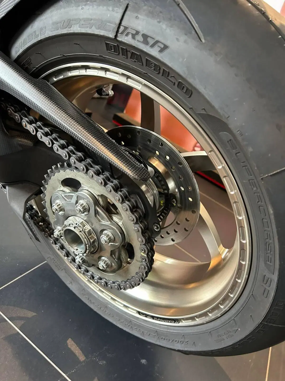 Ducati Panigale V4 R (2023 - 24) (10)
