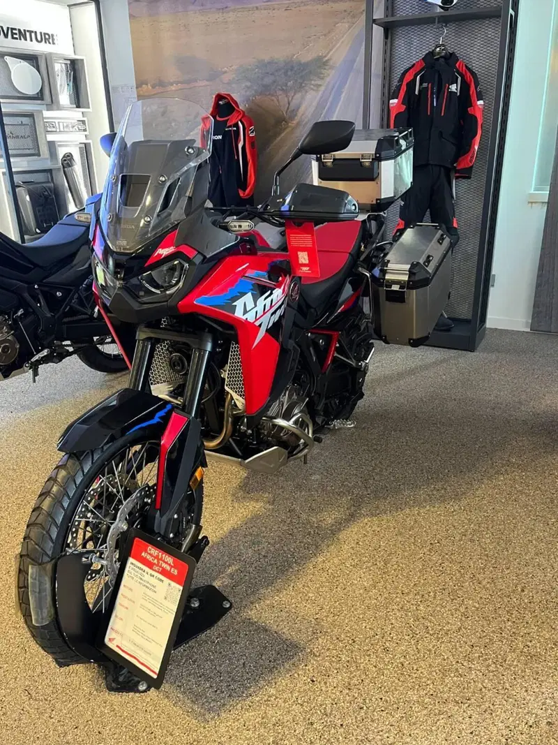 Honda Africa Twin CRF 1100L ES DCT (2024 - 26) (3)