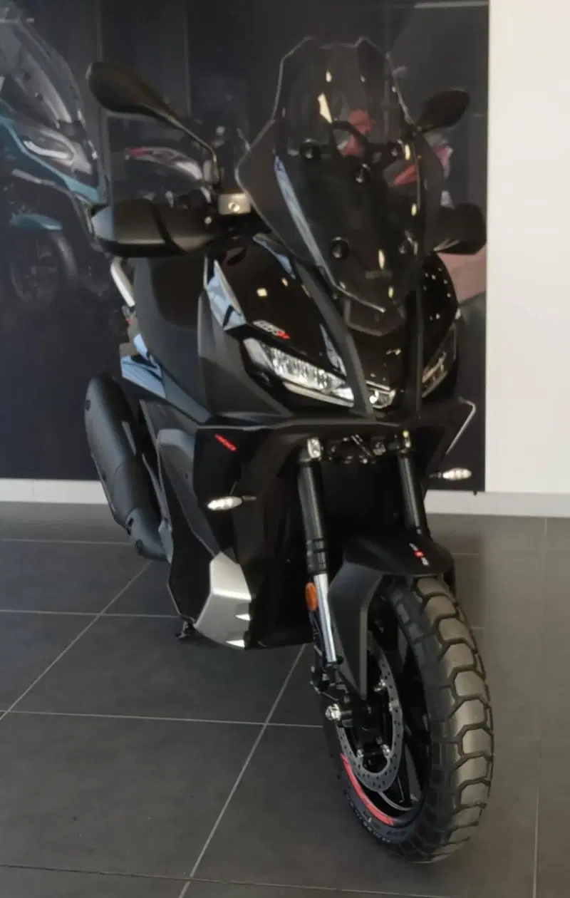 Aprilia SR GT 400 (2026) (3)