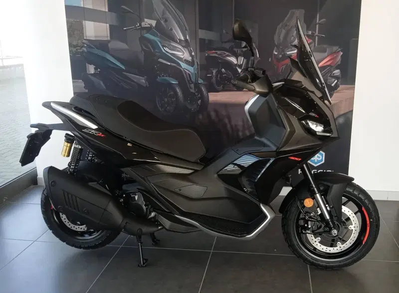 Aprilia SR GT 400 (2026) (4)