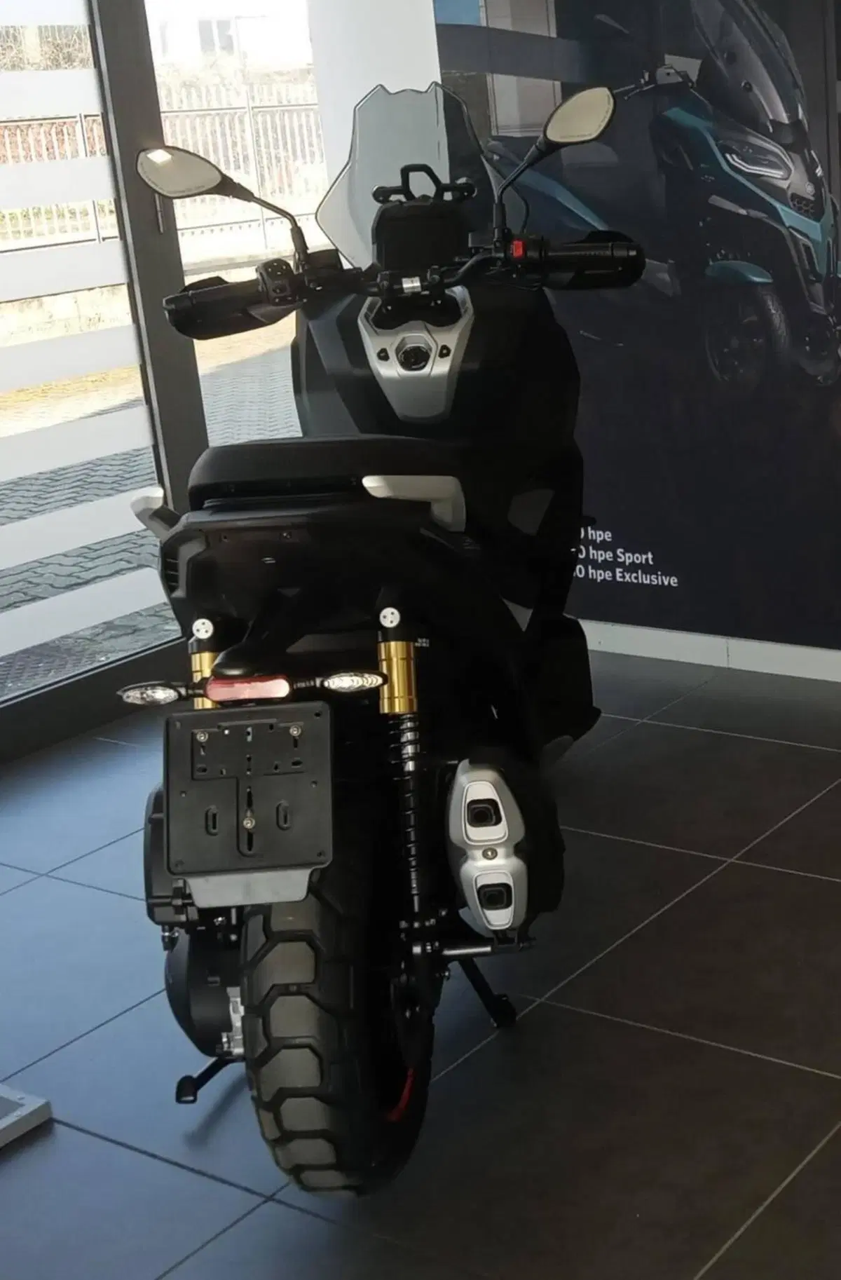 Aprilia SR GT 400 (2026) (6)