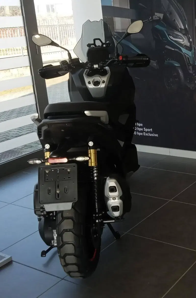 Aprilia SR GT 400 (2026) (6)