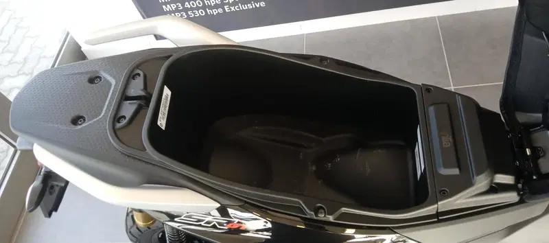 Aprilia SR GT 400 (2026) (10)