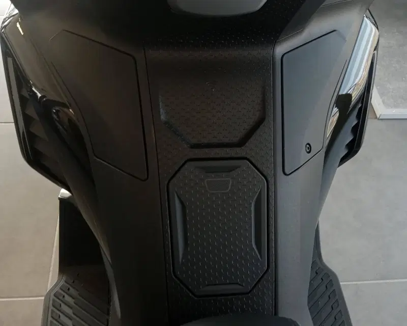 Aprilia SR GT 400 (2026) (17)