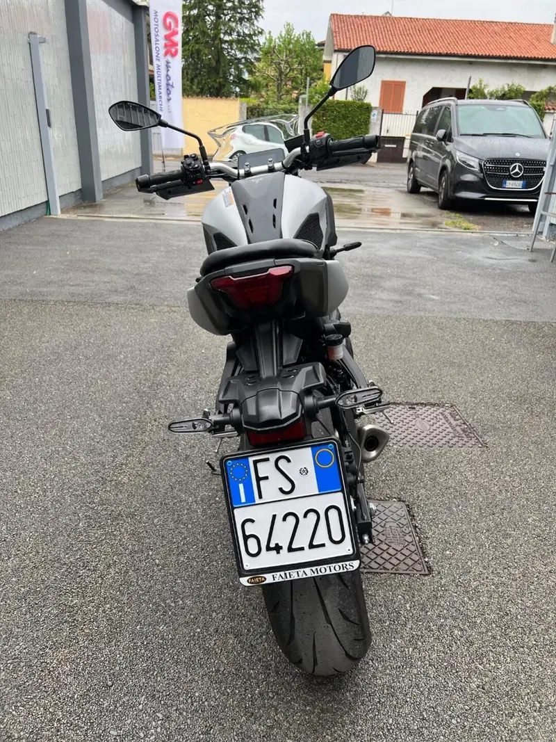 Yamaha MT-07 Y-AMT (2025 - 26) (4)