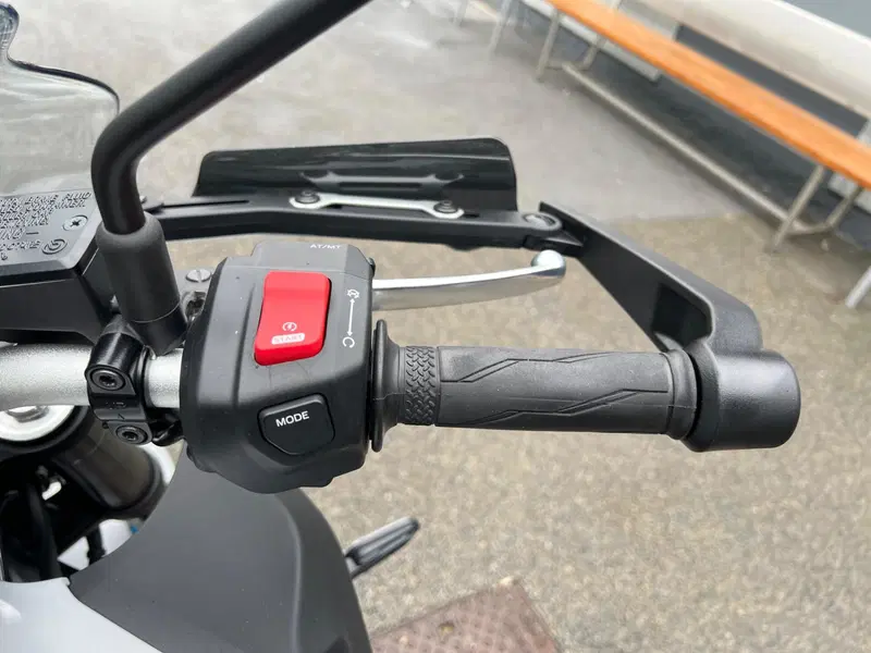 Yamaha MT-07 Y-AMT (2025 - 26) (14)