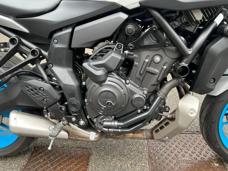 Yamaha MT-07 Y-AMT (2025 - 26) (16)