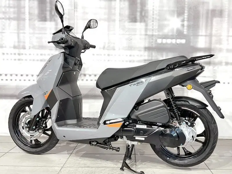 Peugeot Tweet 125 FL GT ABS (2024) (2)