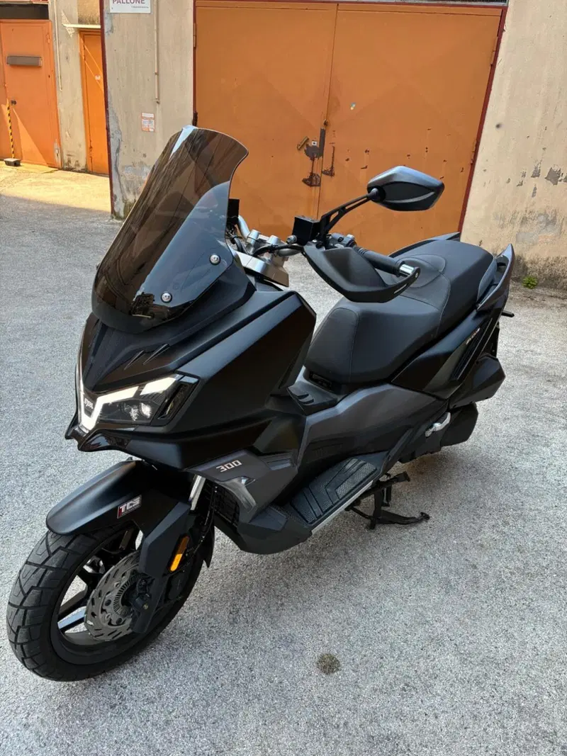 Sym ADX 300 (2024 - 26)