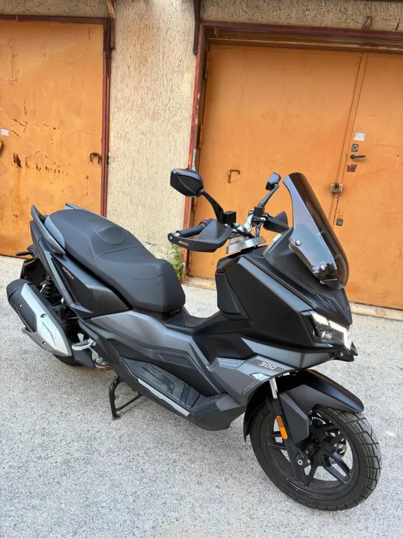 Sym ADX 300 (2024 - 26) (3)