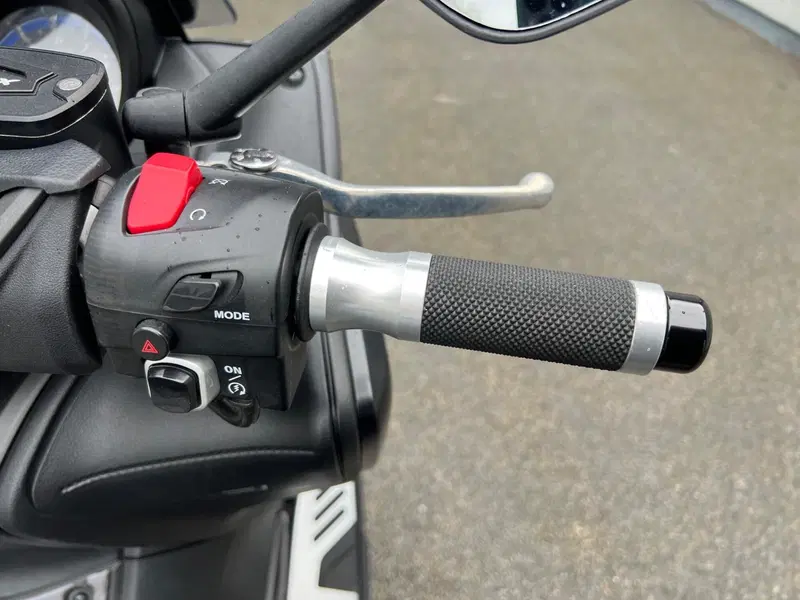 Yamaha T-Max 560 (2020 - 21) (9)