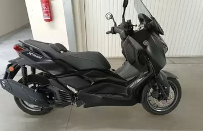 Yamaha X-Max 125 Tech Max (2021 - 24) (2)