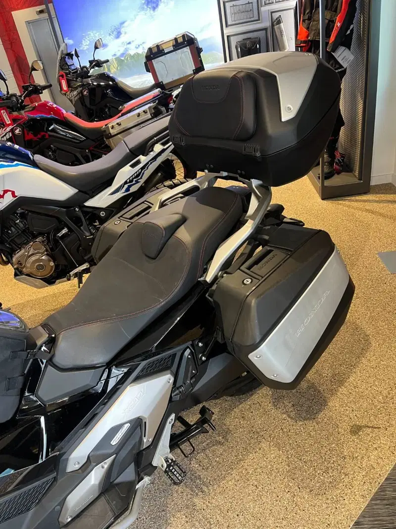 Honda X-ADV 750 Travel (2025 - 26) (4)