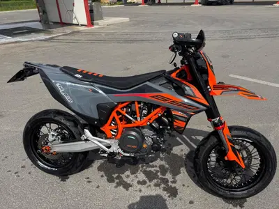 KTM 690 SMC R (2021 - 22) usata