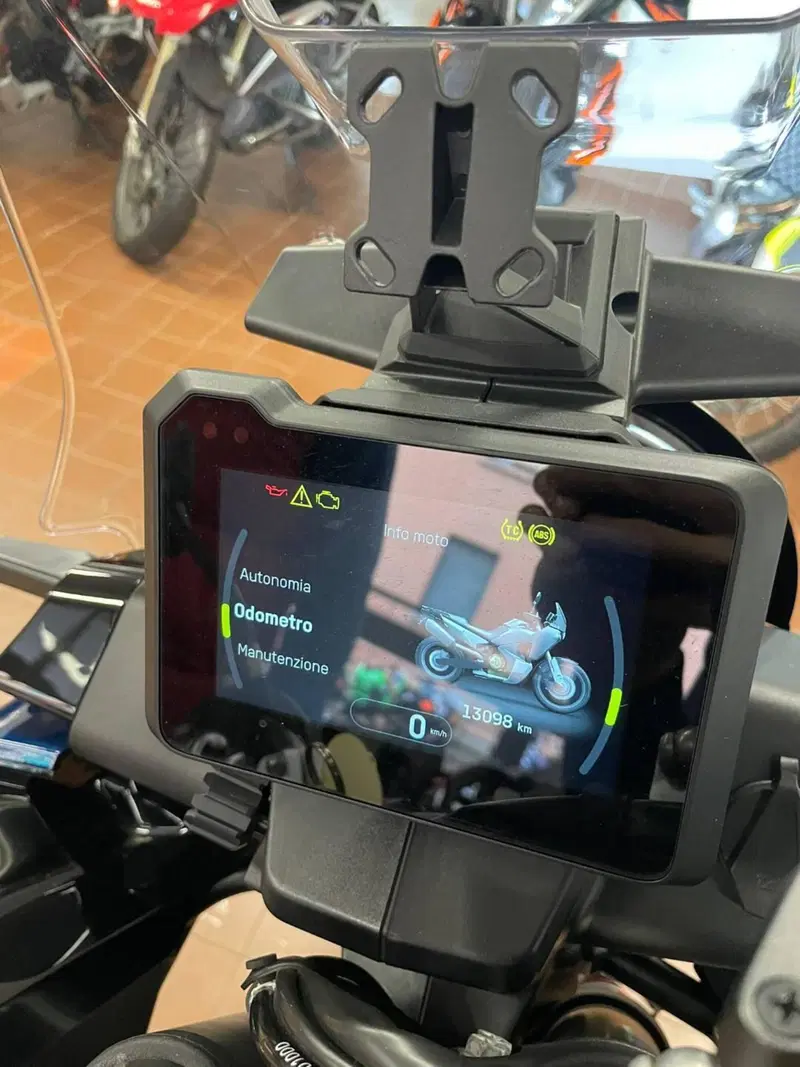 Husqvarna Norden 901 Expedition (2023 - 24) (3)