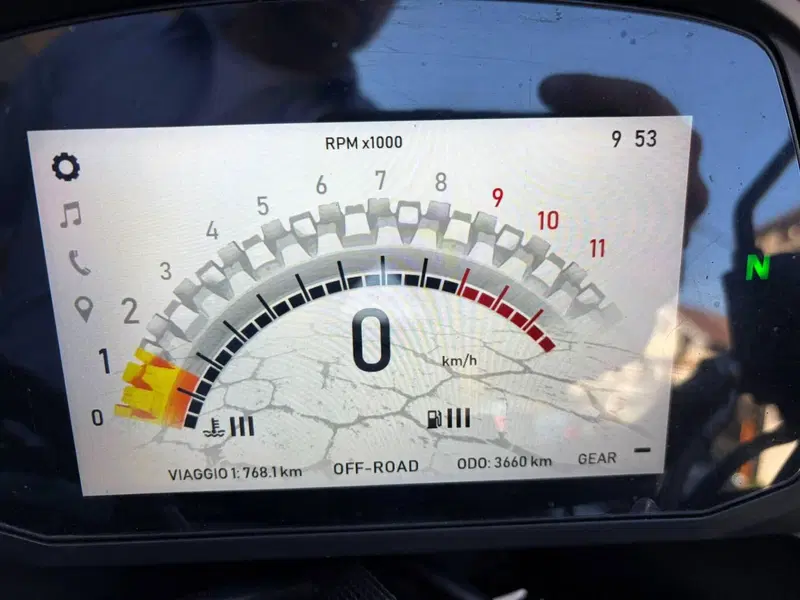 Moto Morini X-Cape 650 Gold Wheels Edition (2022 - 26) (5)