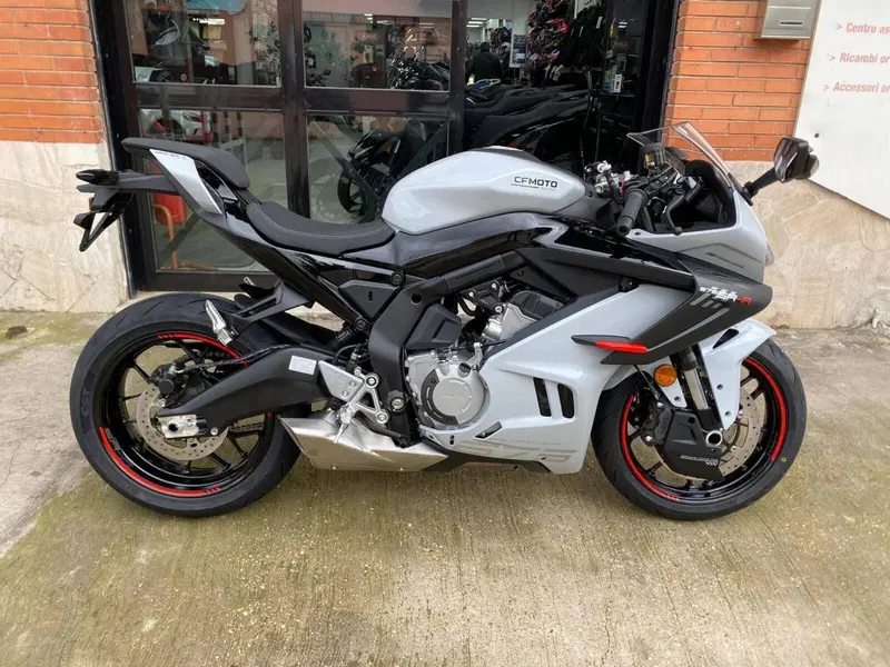 CFMOTO 675SR-R (2025 - 26)