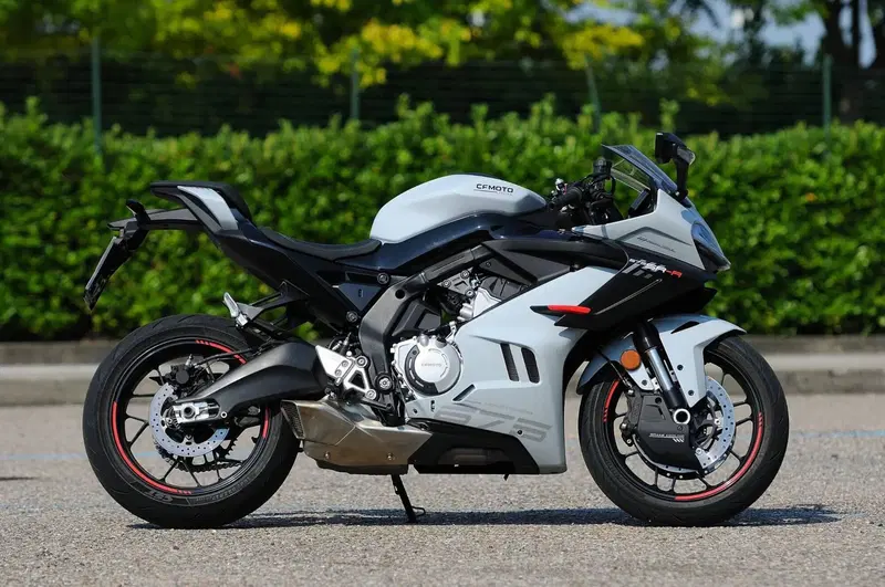 CFMOTO 675SR-R (2025 - 26) (12)