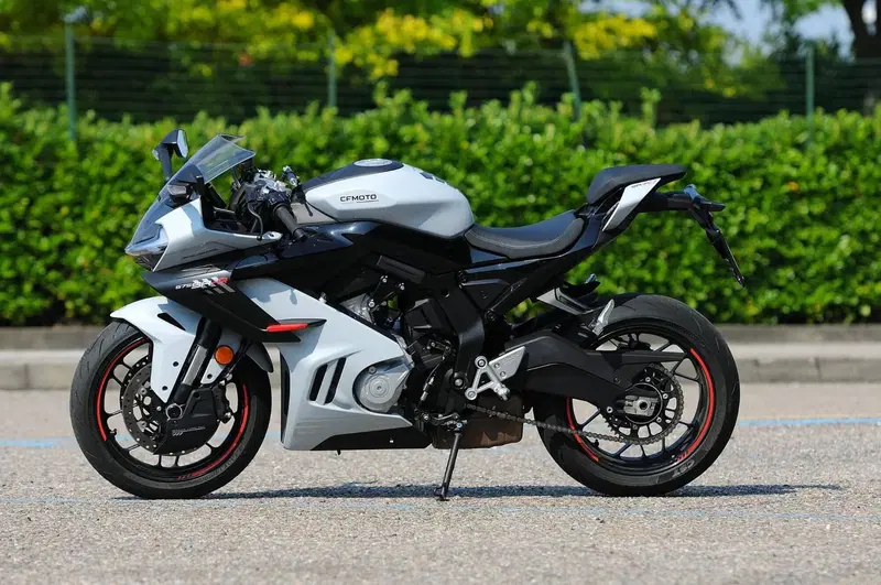 CFMOTO 675SR-R (2025 - 26) (13)